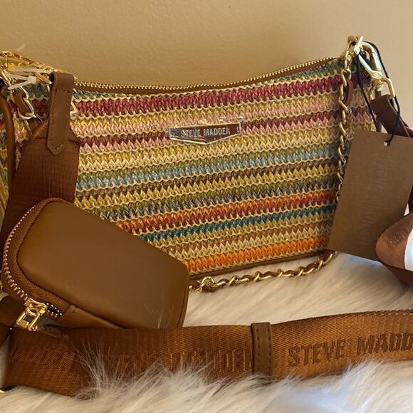 NWT Steve Madden (Bvettal) Straw Crossbody w/ AirPod Case Pouch - Picture 4 of 15